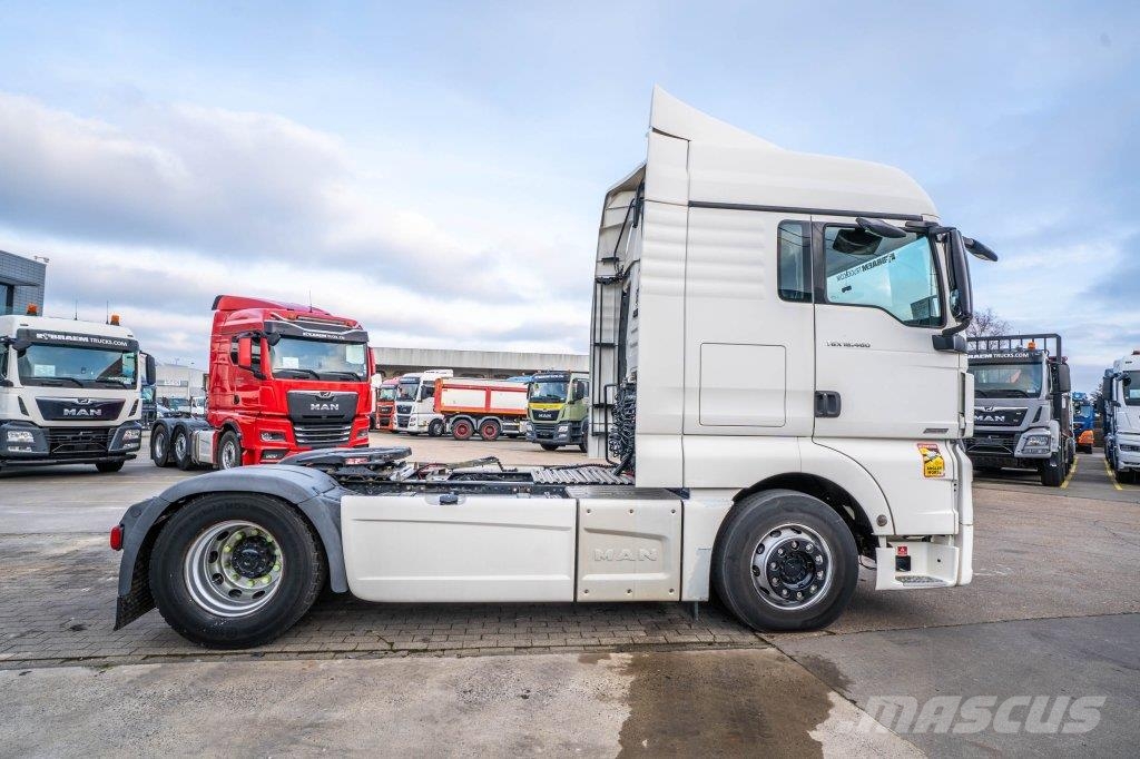 MAN TGX 18.460 XLX + INTARDER وحدات الجر