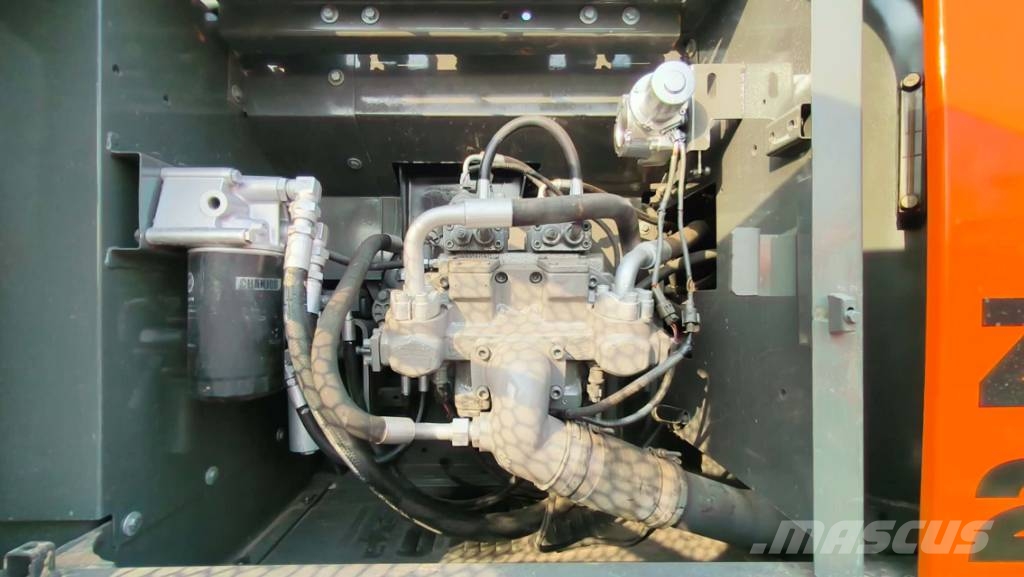 Hitachi ZX 250 Kāpurķēžu ekskavatori