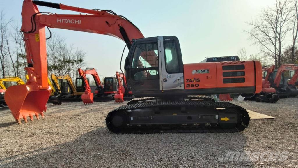 Hitachi ZX 250 Kāpurķēžu ekskavatori