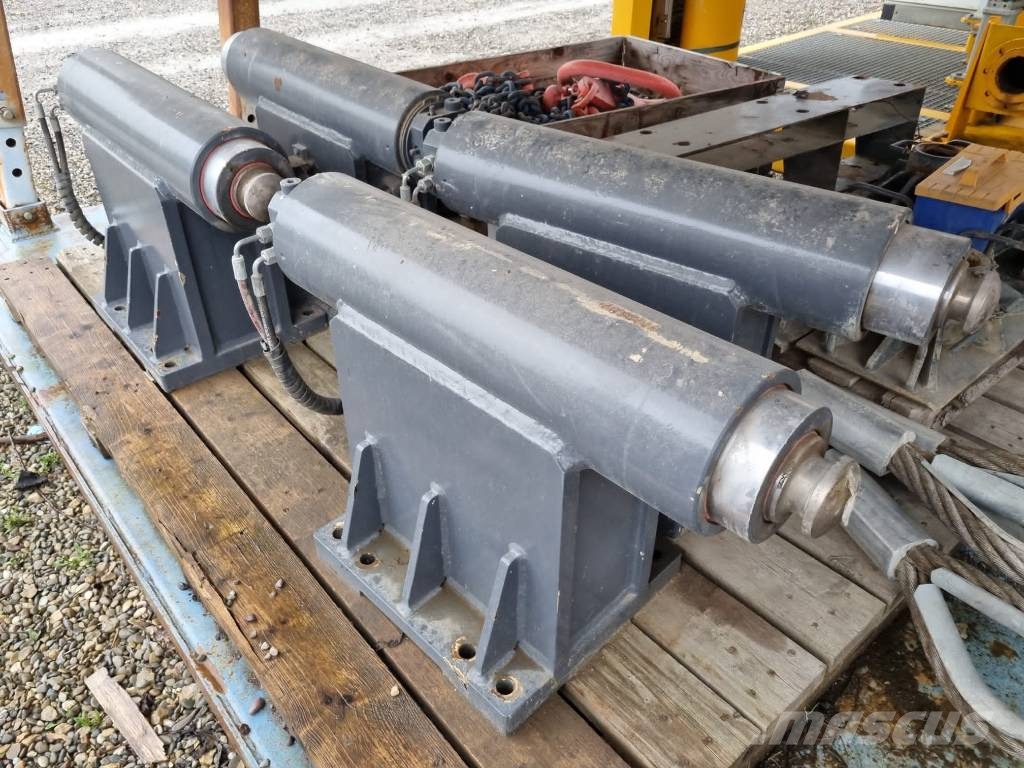 Bauer Jack up cylinder MC 96 rig.plus Draglaininiai ekskavatoriai