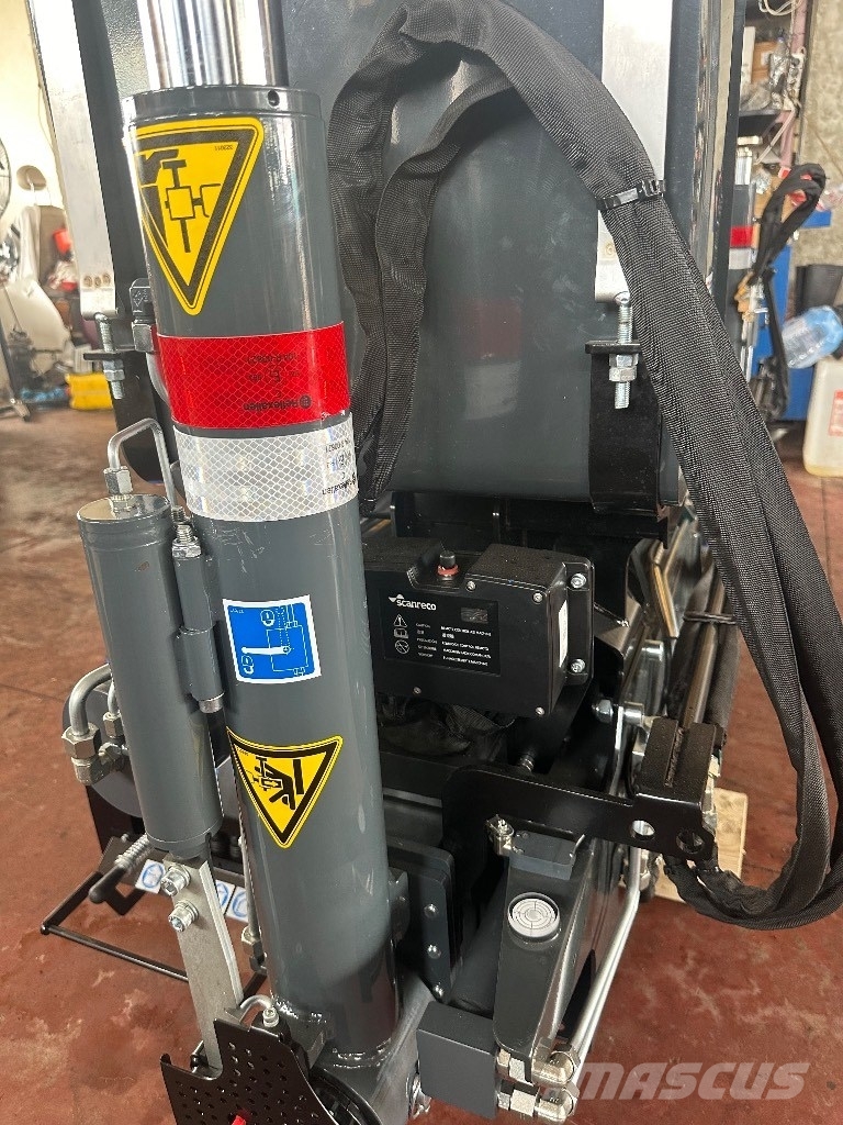 Copma 198 E5 + Radio Scanreco Товарещи кранове
