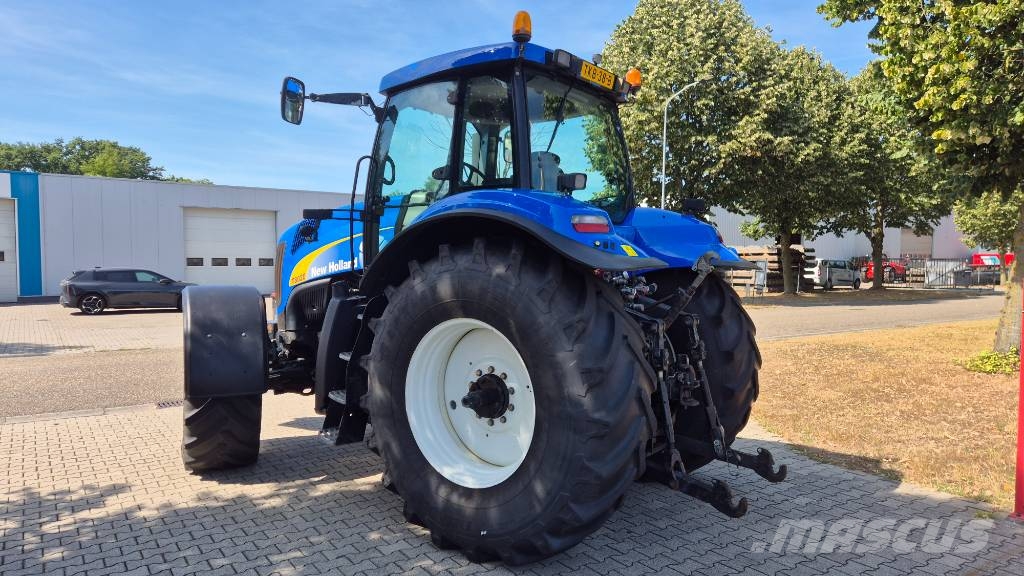 New Holland T 8020 FP 40Kmh. Airbrakes トラクター