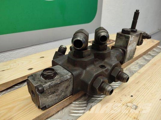 Massey Ferguson 9407 (3COL120541) valve Hydraulika