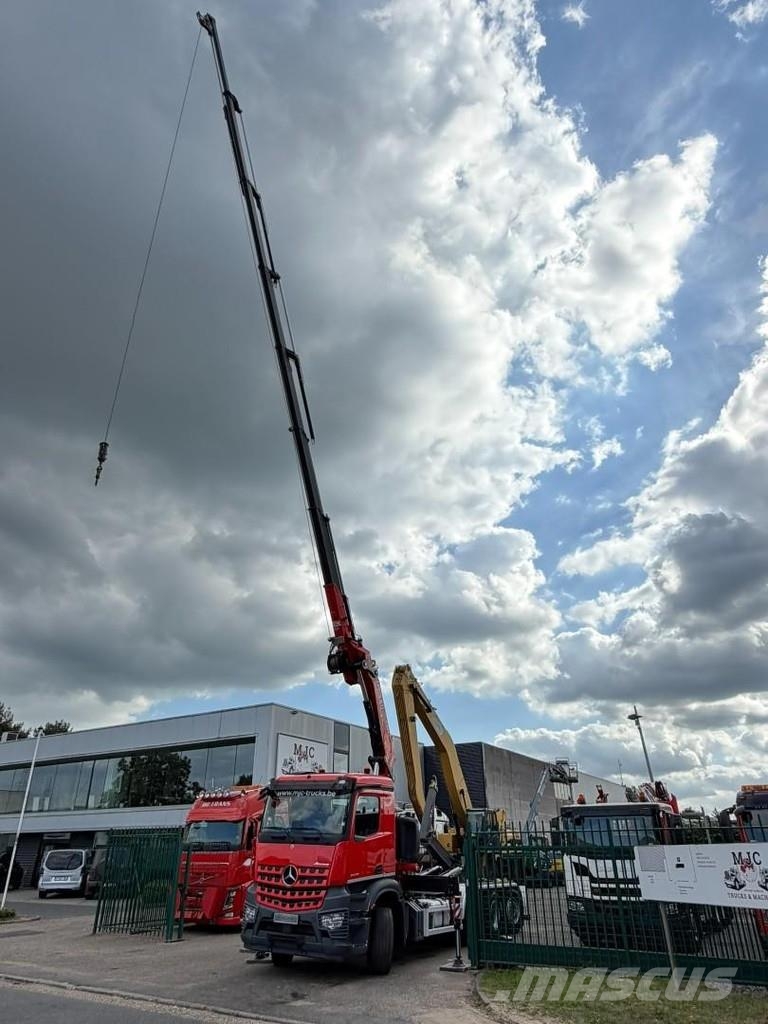 Mercedes-Benz AROCS 3643 8x4 HOOKLIFT + 21m! CRANE FASSI F305 (7 Vrachtwagen met containersysteem