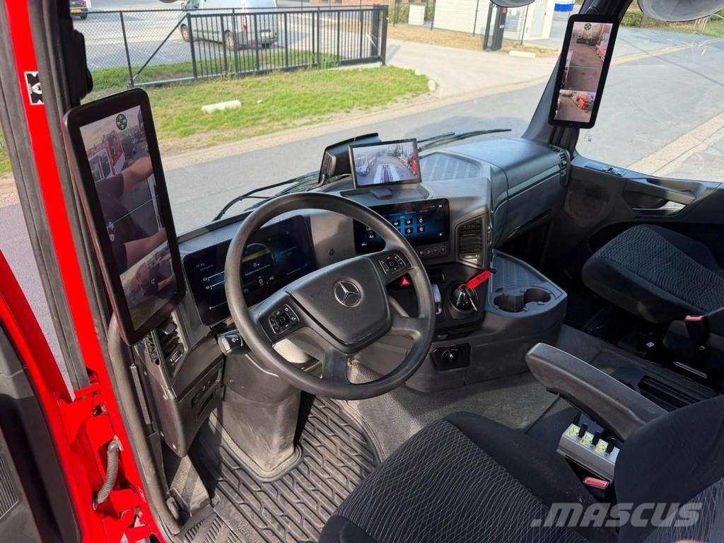 Mercedes-Benz AROCS 3643 8x4 HOOKLIFT + 21m! CRANE FASSI F305 (7 Vrachtwagen met containersysteem