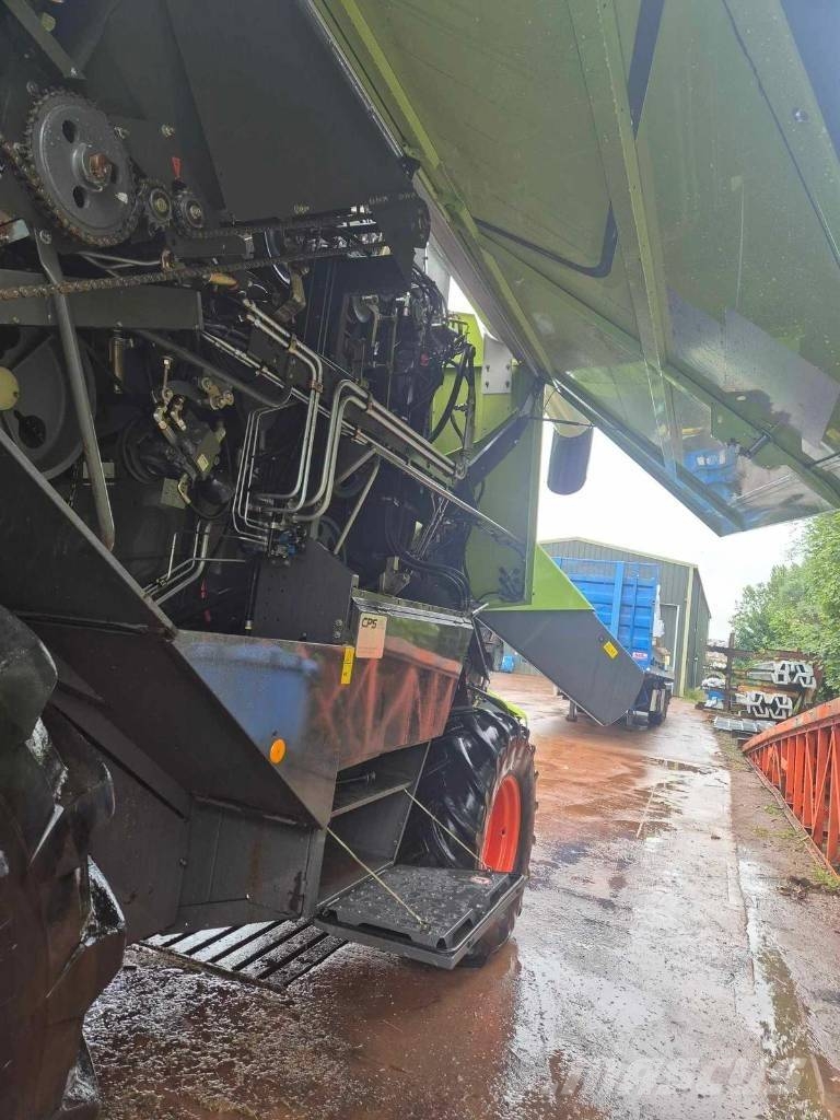 CLAAS LEXION 620 *AUTO CONTOUR* 1520 godzin Комбайни