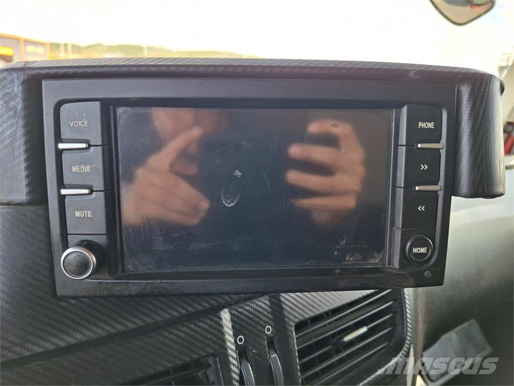 Iveco TRAKKER 500 8X4 Caminhões basculantes