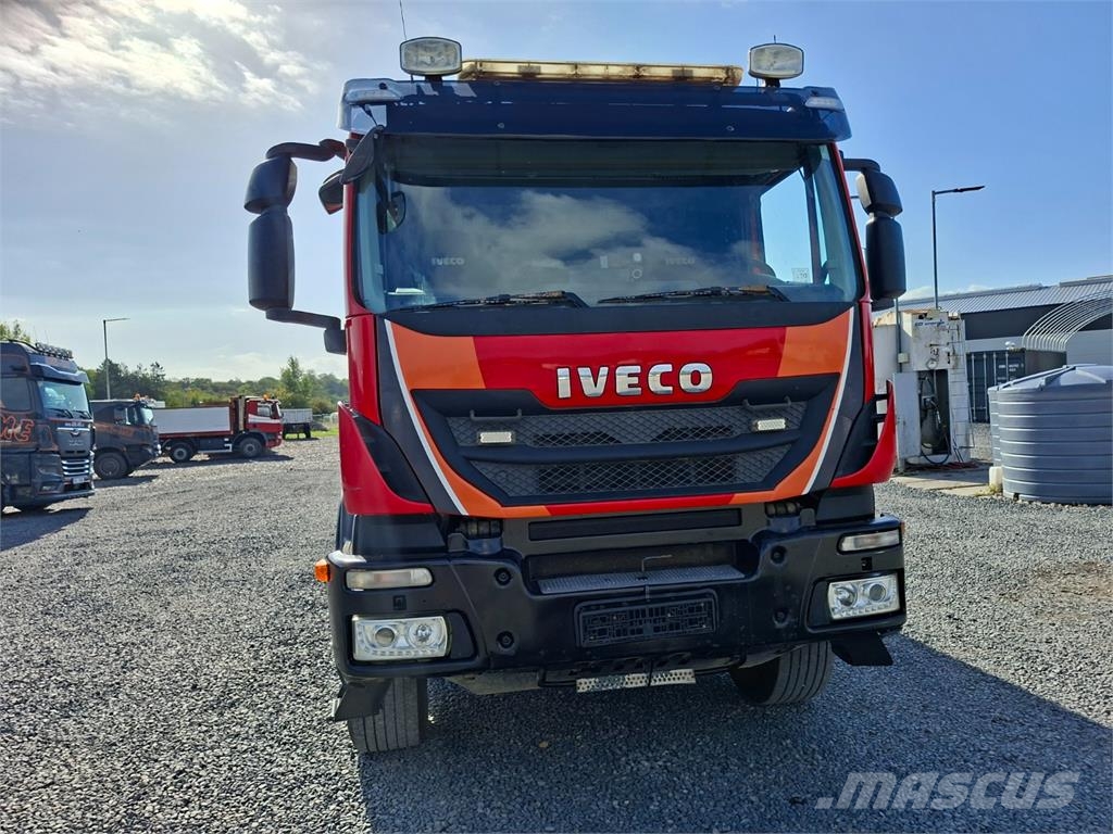 Iveco TRAKKER 500 8X4 Caminhões basculantes