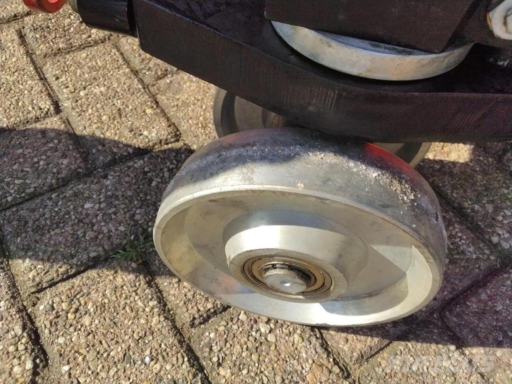EP Hu-Lift 5000 Nisko podizni električni viljuškar