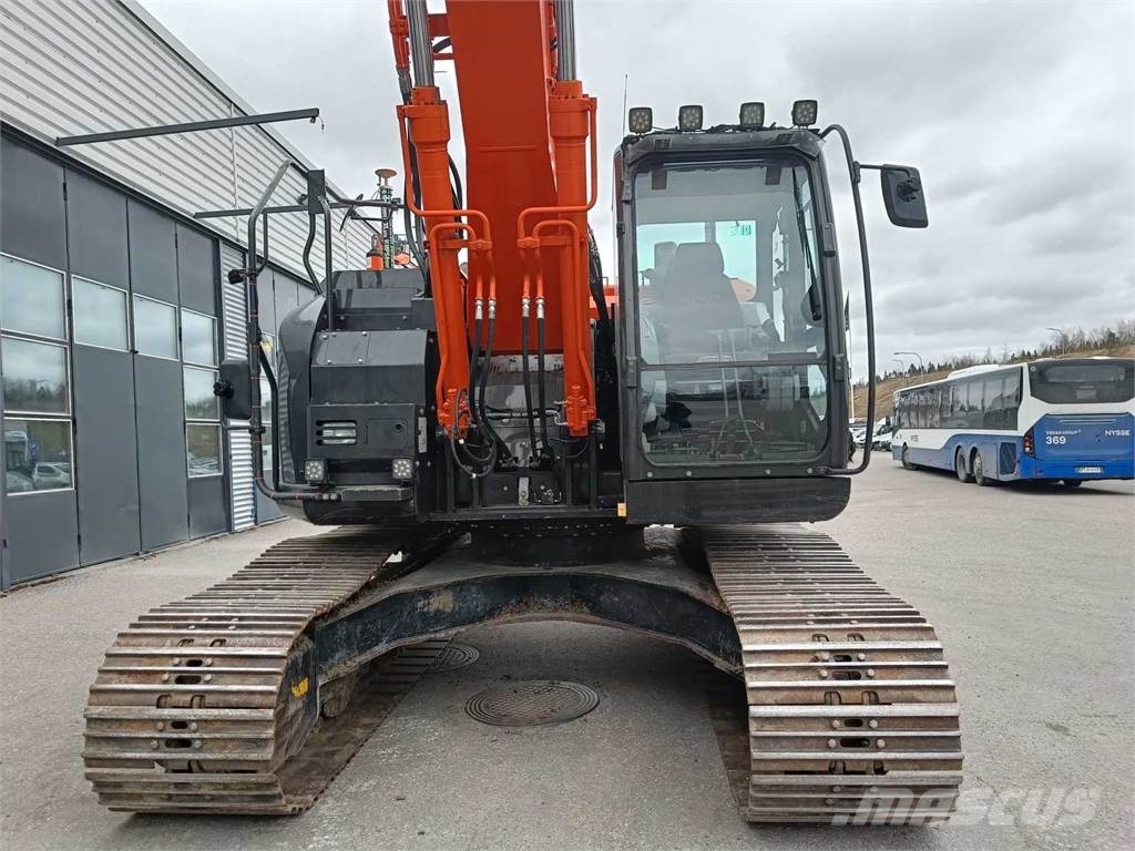 Hitachi ZX 225 US LC-6 Roomikekskavaatorid