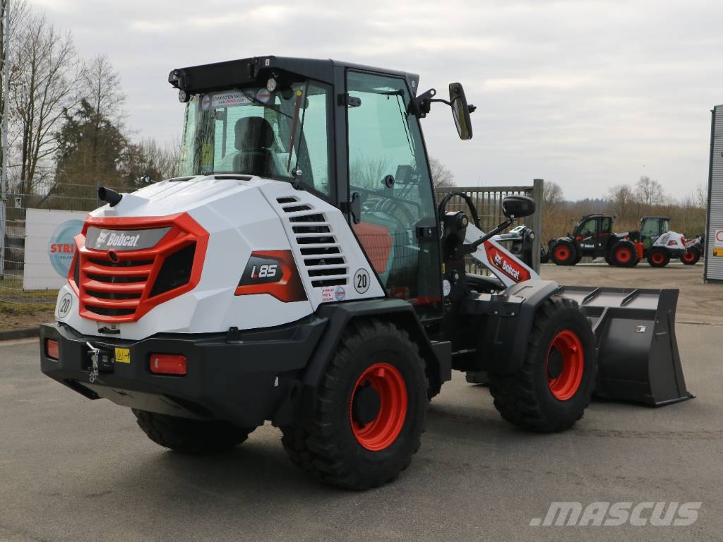 Bobcat L85 Фронтальні навантажувачі