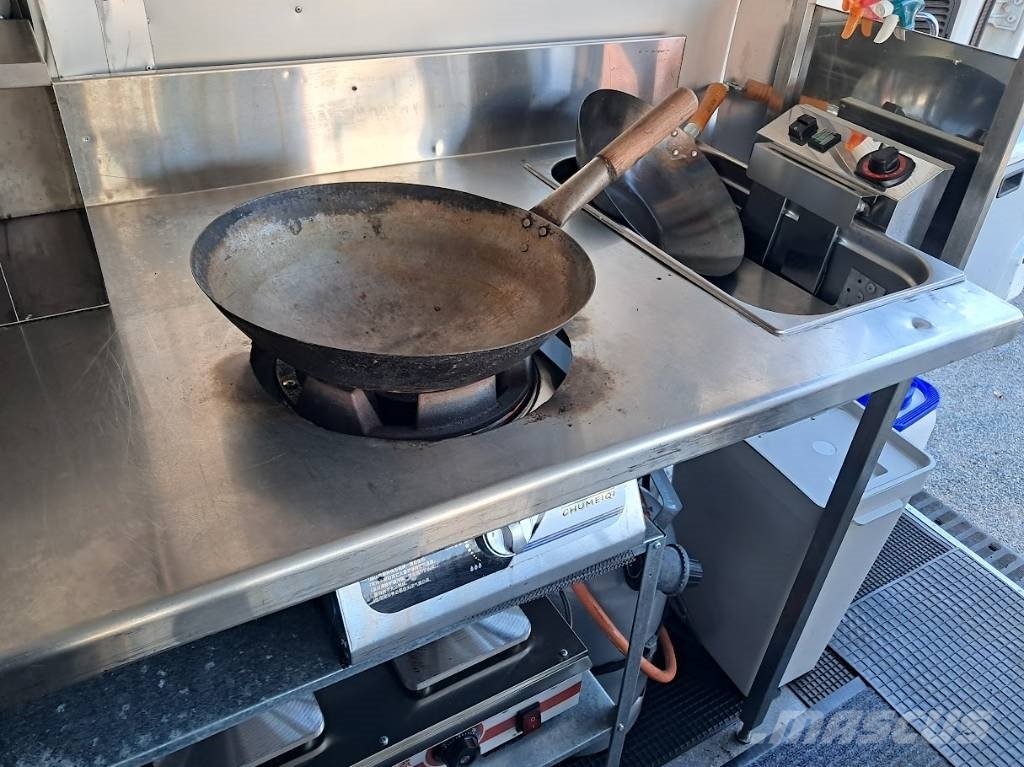 Nissan NV 400 Food Truck   Gilli/Katukeittiö auto Панельні фургони