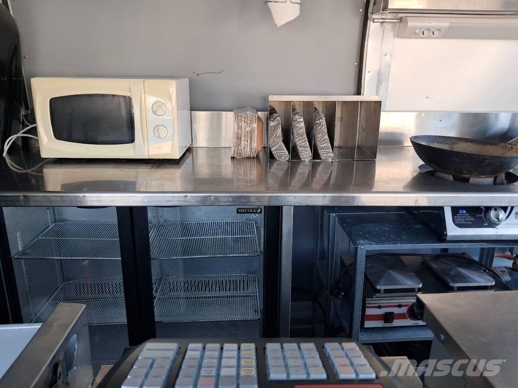 Nissan NV 400 Food Truck   Gilli/Katukeittiö auto Панельні фургони
