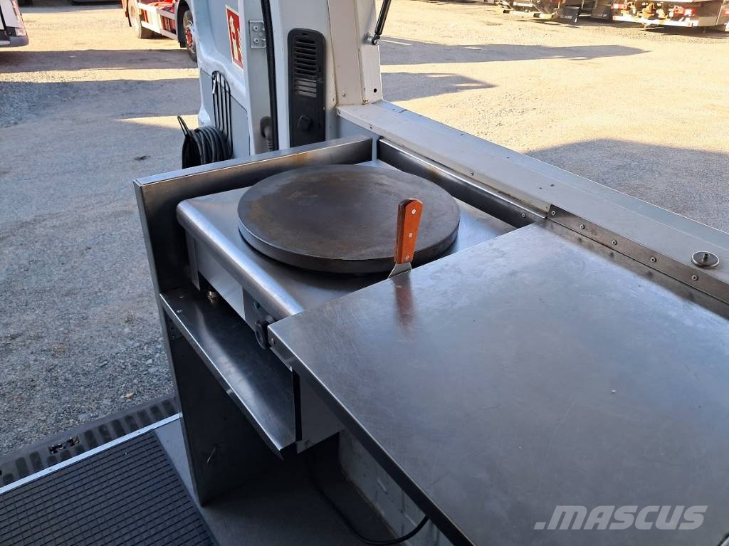 Nissan NV 400 Food Truck   Gilli/Katukeittiö auto Панельні фургони
