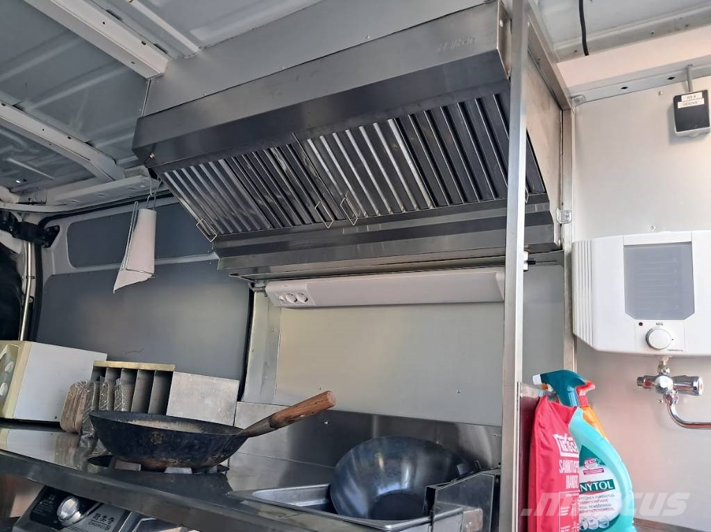 Nissan NV 400 Food Truck   Gilli/Katukeittiö auto Панельні фургони