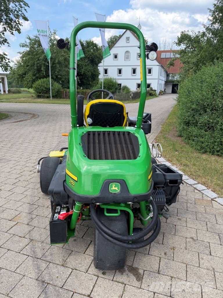 John Deere 2750 E-Cut محشات الخضر