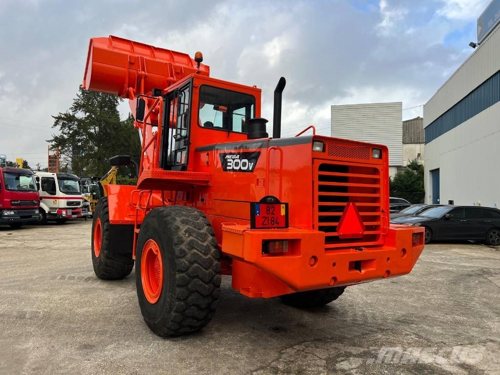 Daewoo Mega 300 III Kolové nakladače