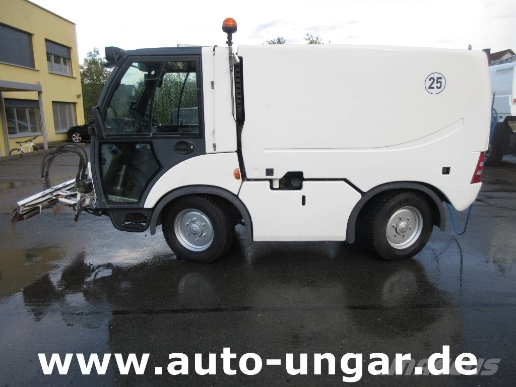 Multicar Tremo X56 CMAR LC 860 Schwemmfahrzeug Streetwasher Mini utilitaire