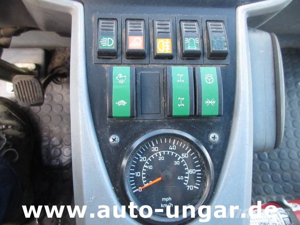 Multicar Tremo X56 CMAR LC 860 Schwemmfahrzeug Streetwasher Mini utilitaire