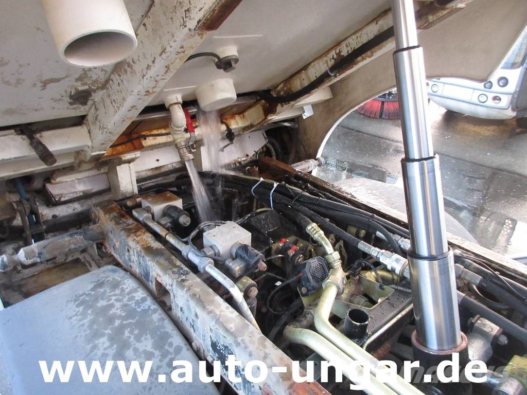 Multicar Tremo X56 CMAR LC 860 Schwemmfahrzeug Streetwasher Mini utilitaire