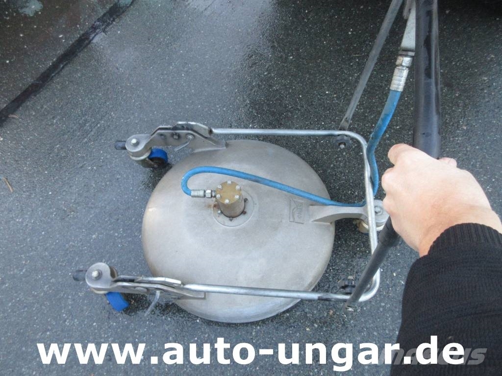 Multicar Tremo X56 CMAR LC 860 Schwemmfahrzeug Streetwasher Mini utilitaire