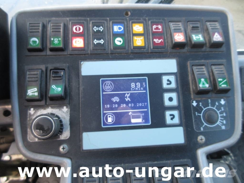 Multicar Tremo X56 CMAR LC 860 Schwemmfahrzeug Streetwasher Mini utilitaire
