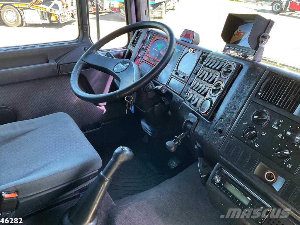 MAN 26.464 DFLC 8x4 Hiab 60 Tonmeter laadkraan + Fly-J رافعات صالحة لكل أنواع الطرق