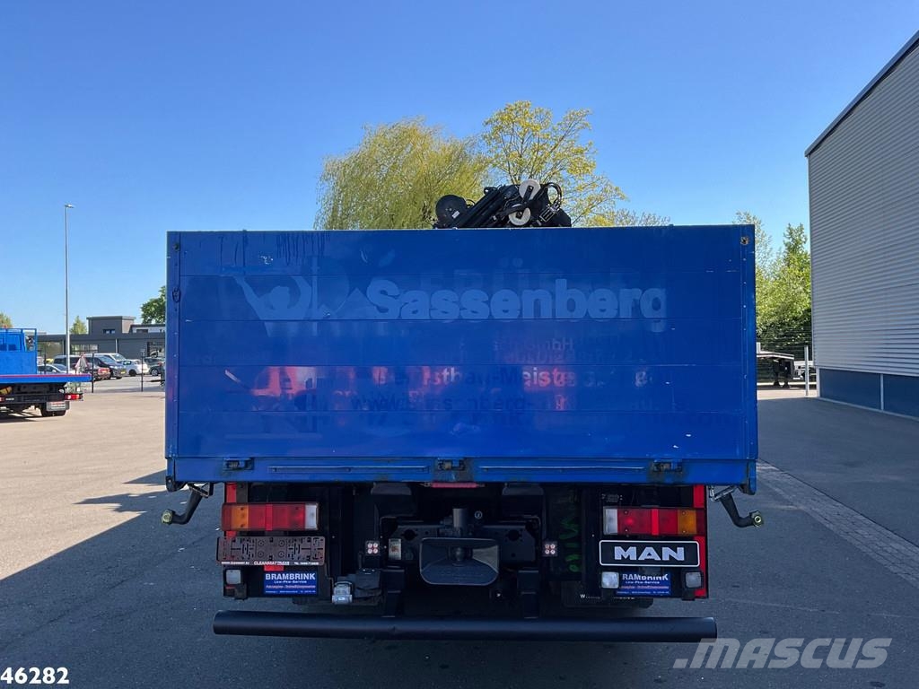 MAN 26.464 DFLC 8x4 Hiab 60 Tonmeter laadkraan + Fly-J رافعات صالحة لكل أنواع الطرق