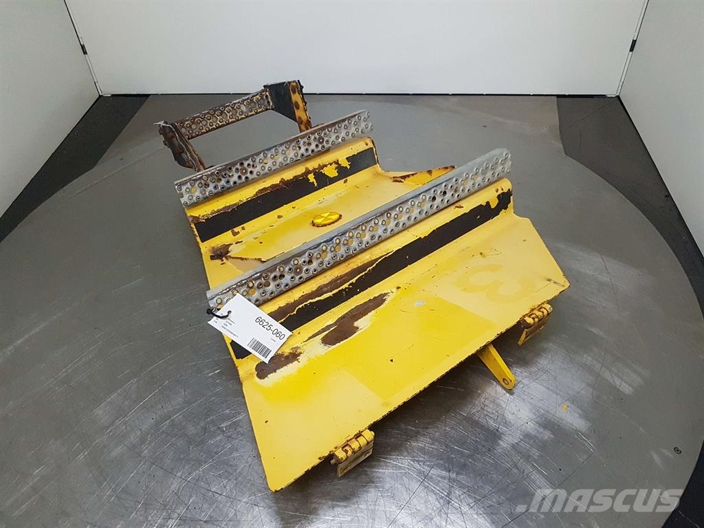 Ahlmann AZ150E-4100261KL-Stair panel/Trittstufen/Traptrede Saseler