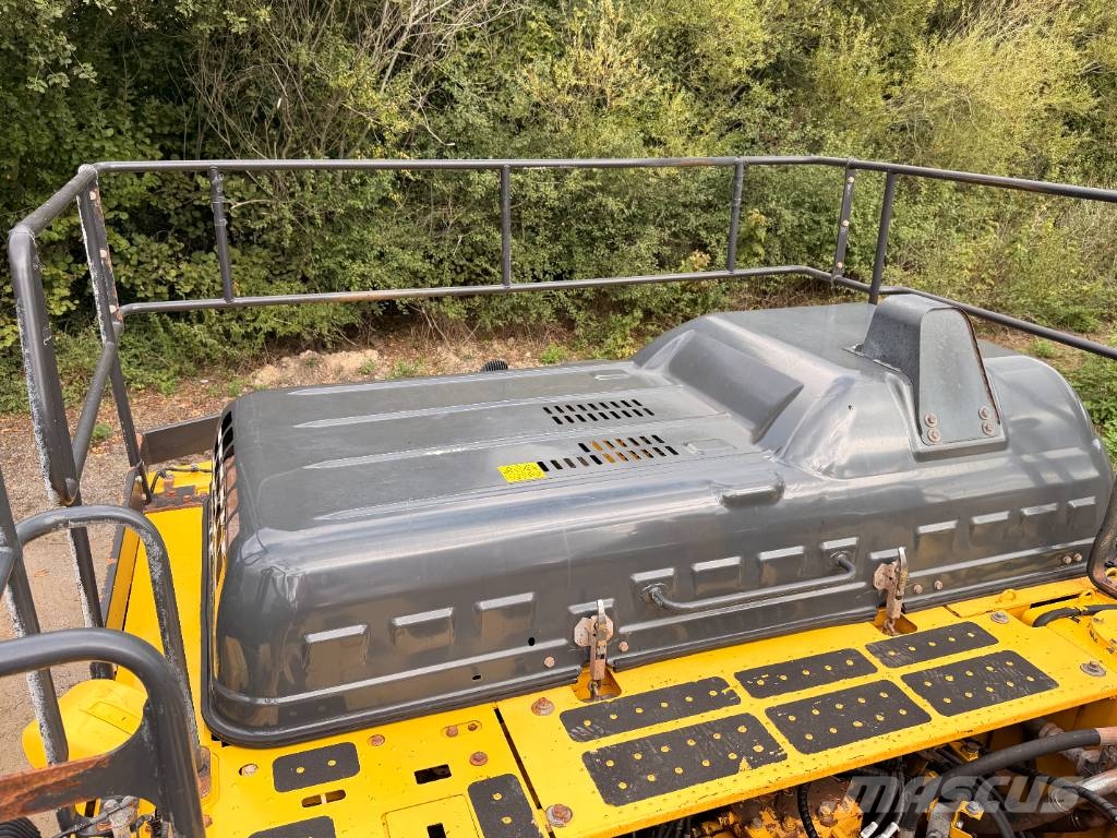 Komatsu HB 365 LC-3 Hybrid Kāpurķēžu ekskavatori