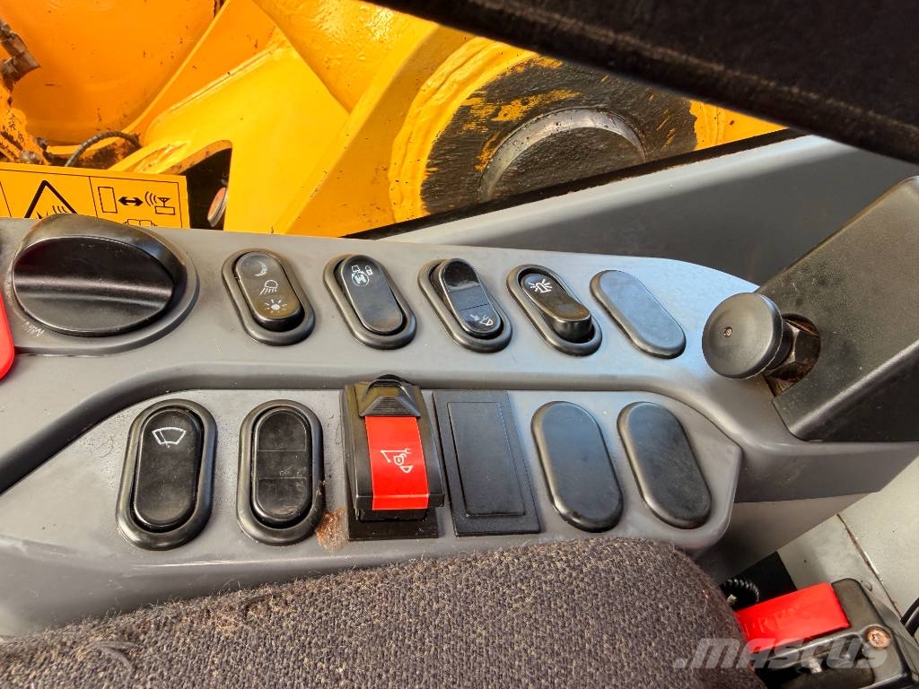 Komatsu HB 365 LC-3 Hybrid Kāpurķēžu ekskavatori