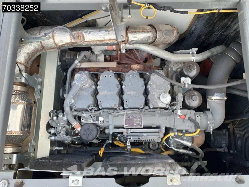 Liebherr R930 LC Bagri goseničarji