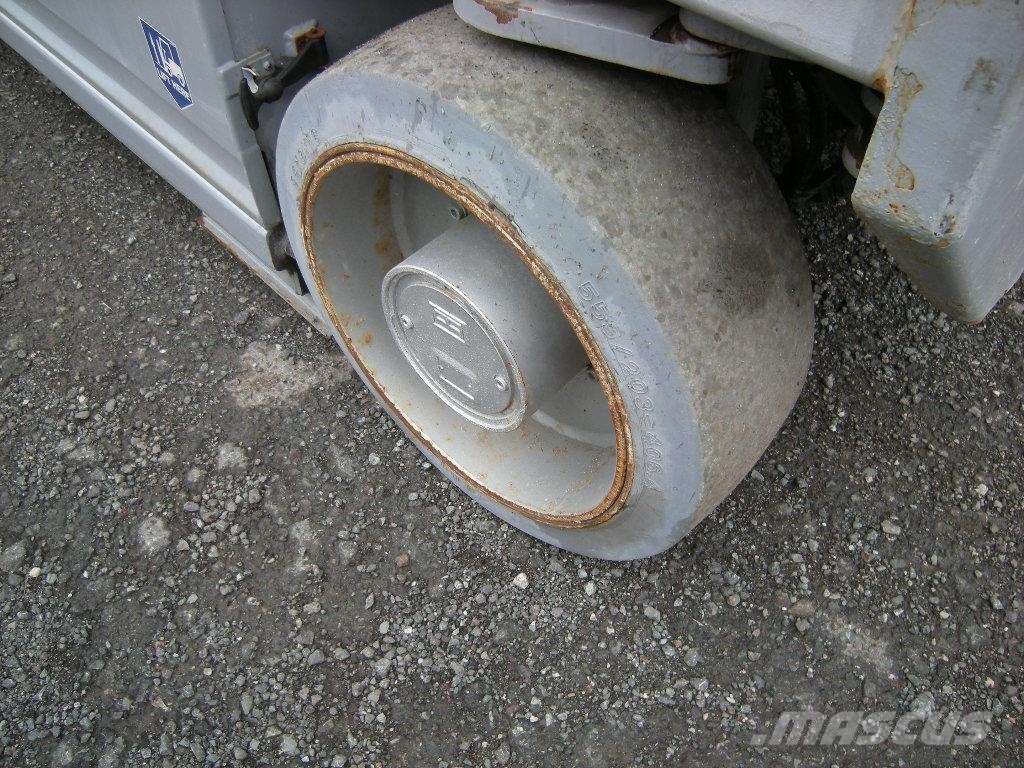 HAB S175-12E2WD 剪叉式升降机