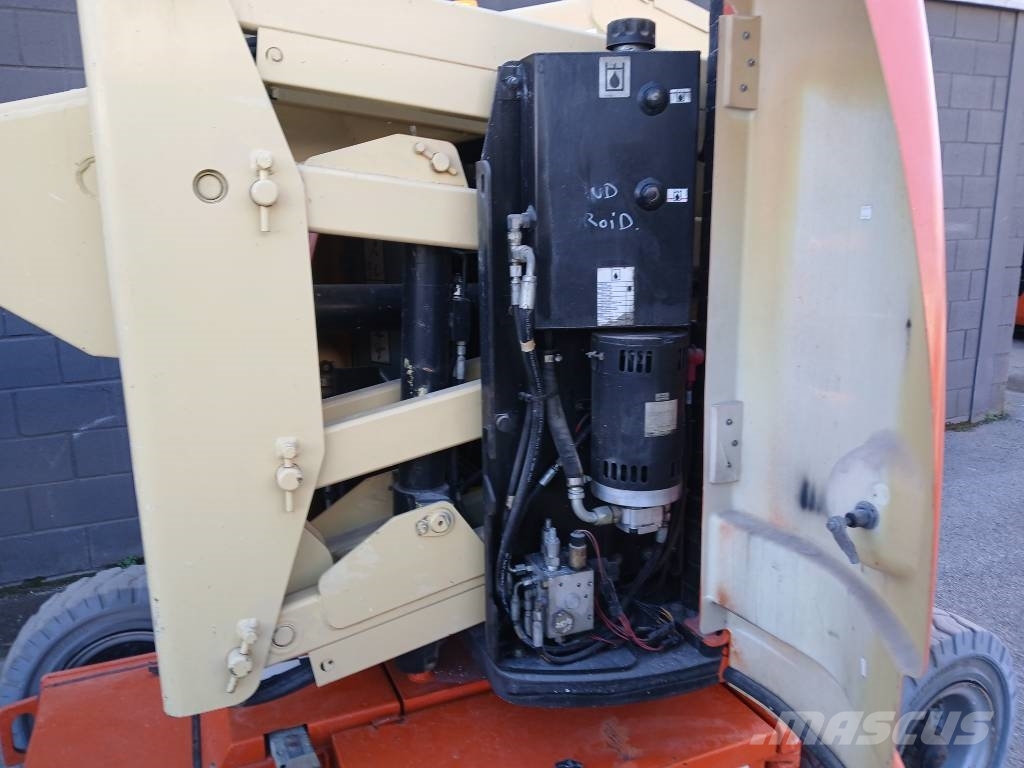 JLG E300AJP Kuukulkijat
