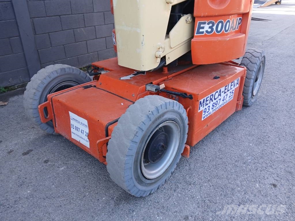 JLG E300AJP Kuukulkijat