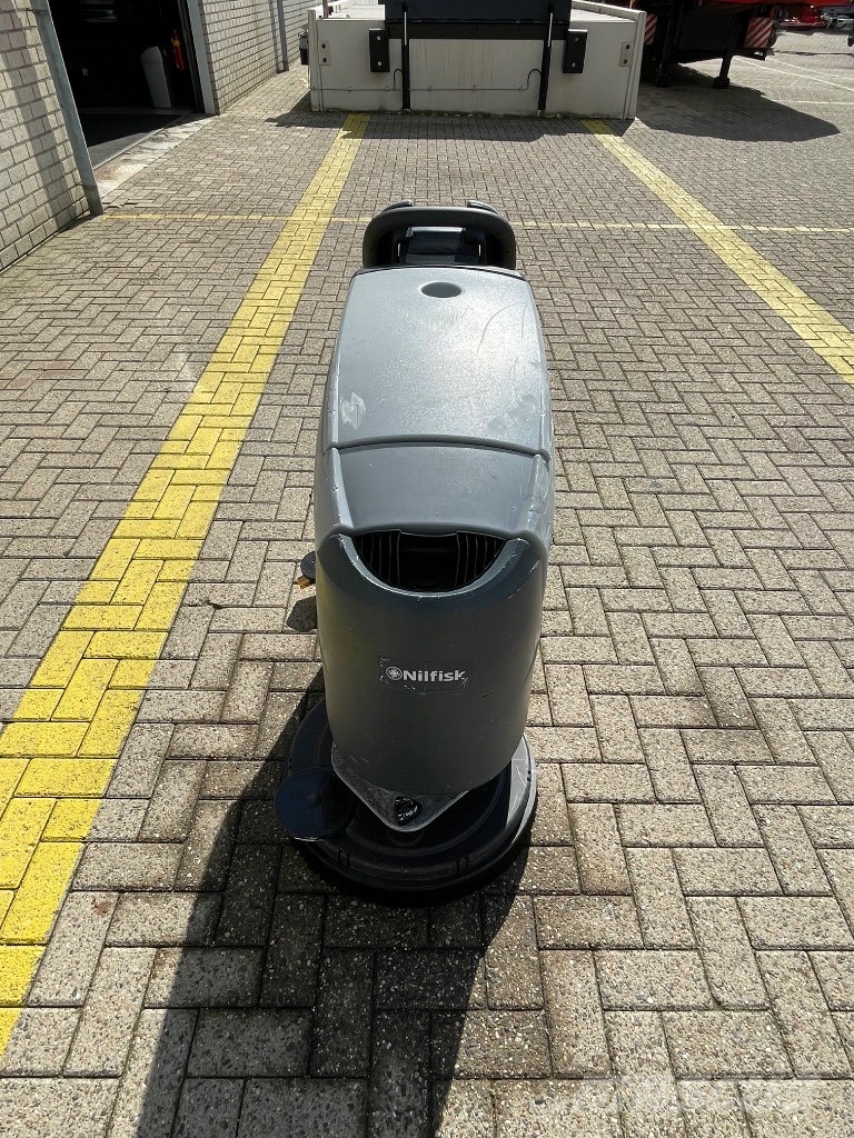 Nilfisk SC 500 Barredoras