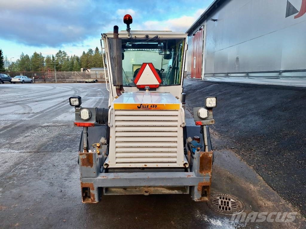 Wille 455 KAUHA+PIIKIT Kolové nakladače