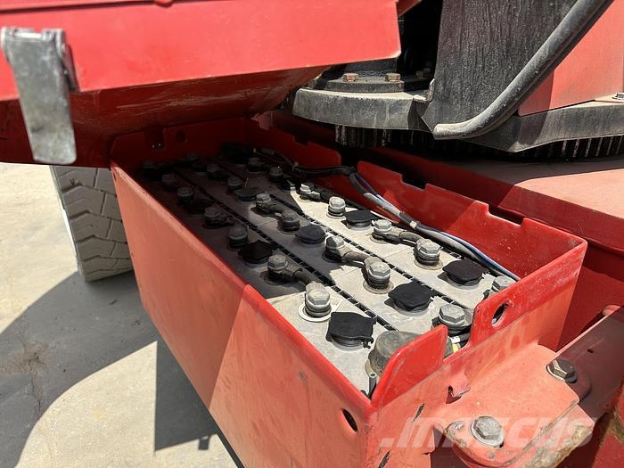 Manitou 150AETJ-C ブームリフト 屈伸型