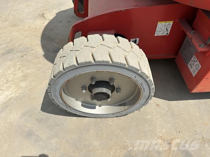 Manitou 150AETJ-C ブームリフト 屈伸型