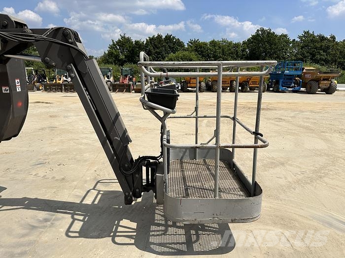 Manitou 150AETJ-C ブームリフト 屈伸型