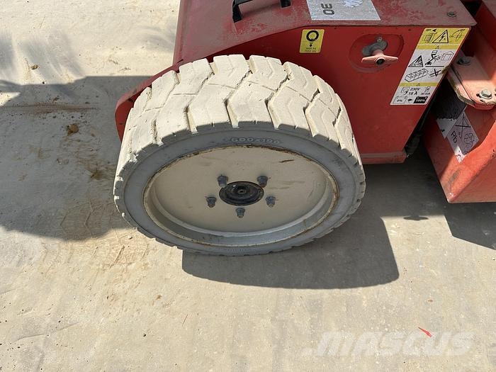 Manitou 150AETJ-C ブームリフト 屈伸型