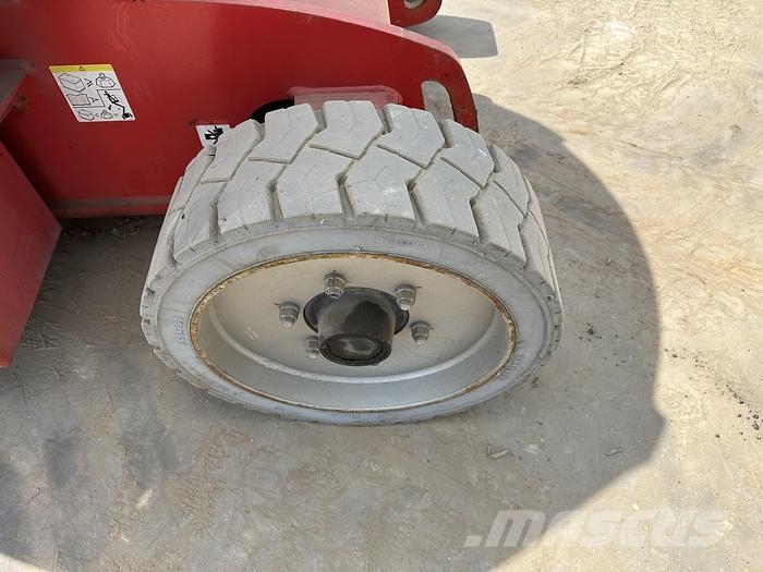 Manitou 150AETJ-C ブームリフト 屈伸型
