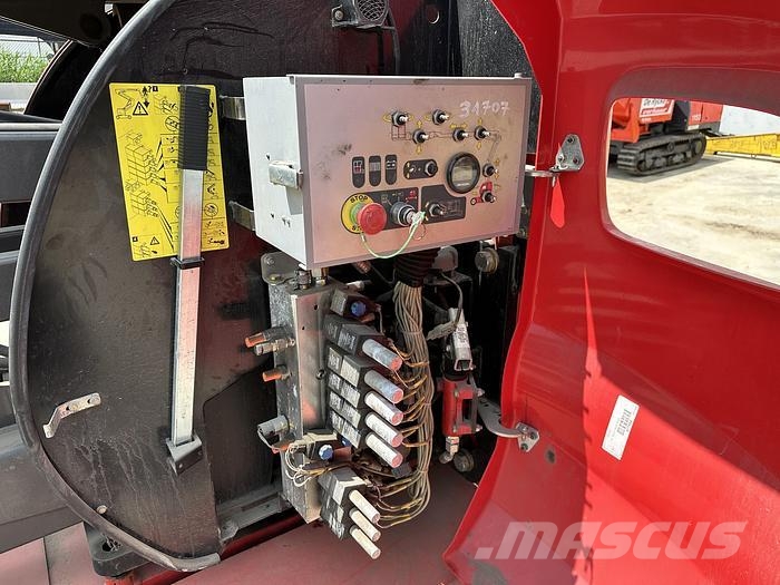 Manitou 150AETJ-C ブームリフト 屈伸型