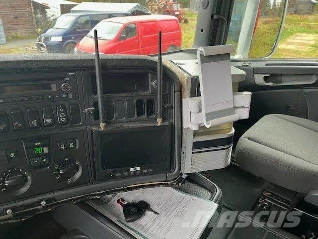 Scania R 560 6*2 Camiones de cama baja