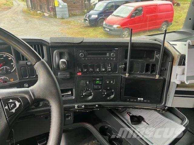 Scania R 560 6*2 Camiones de cama baja