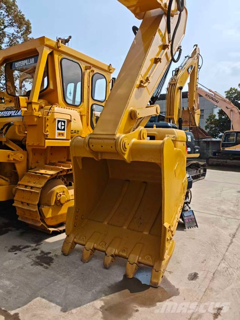 CAT 330 D Gravemaskiner på larvebånd