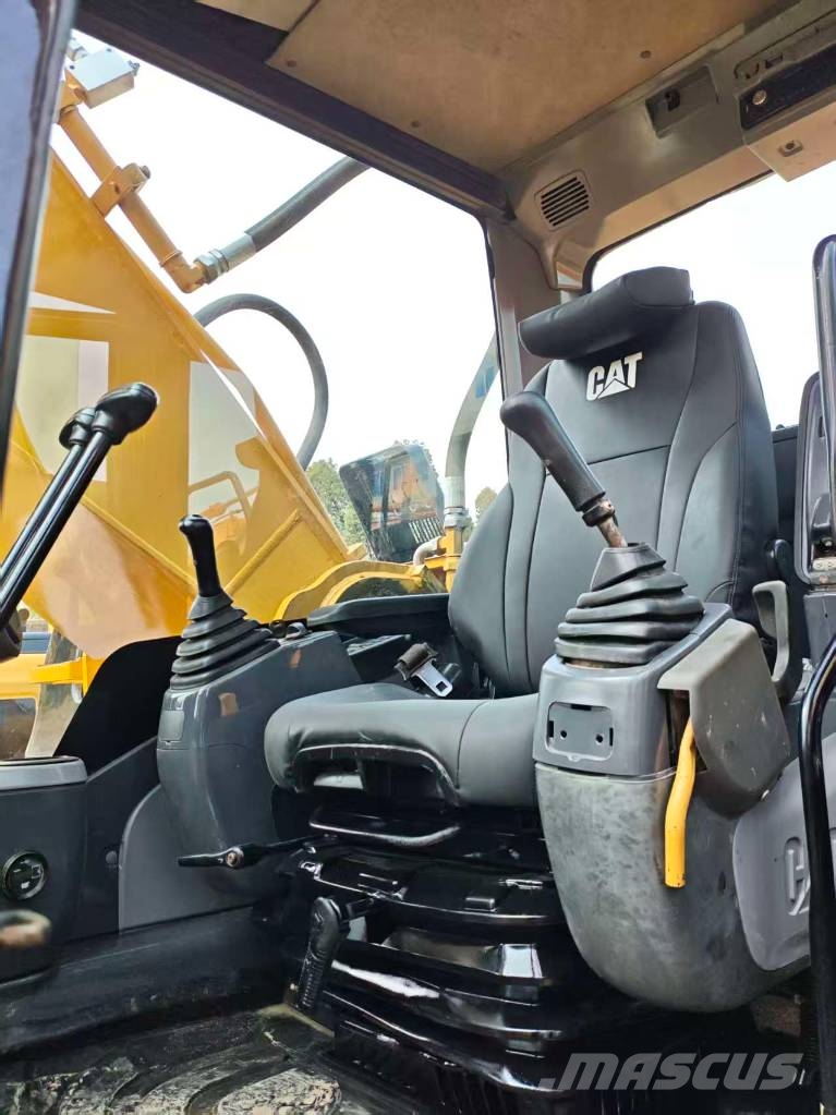 CAT 330 D Gravemaskiner på larvebånd