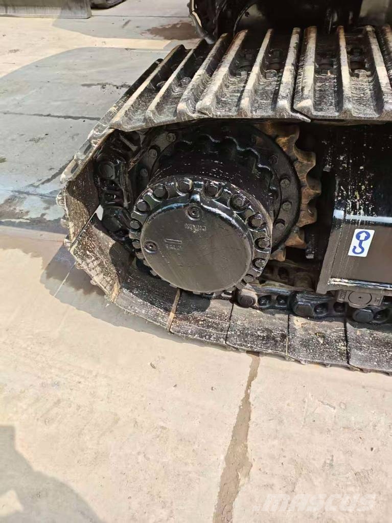 CAT 330 D Gravemaskiner på larvebånd