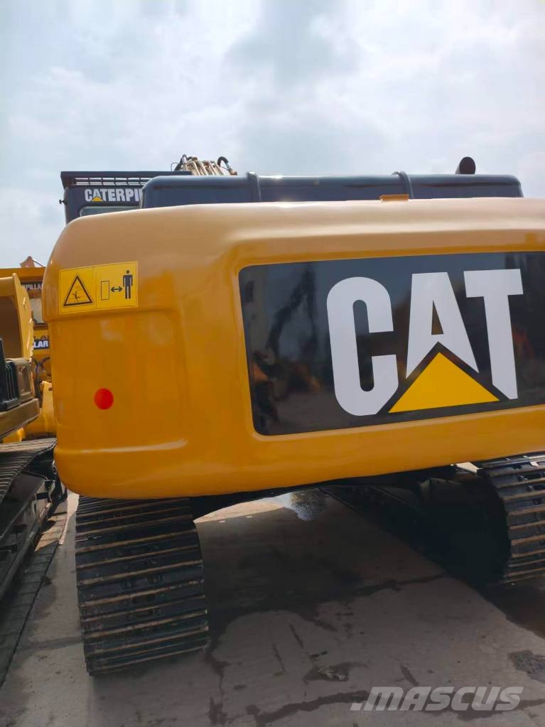 CAT 330 D Gravemaskiner på larvebånd
