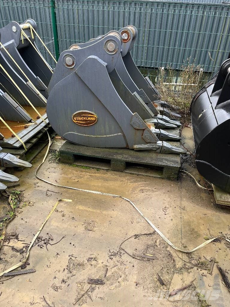 Strickland 65MM / 24" / BLDE & FILL Buckets